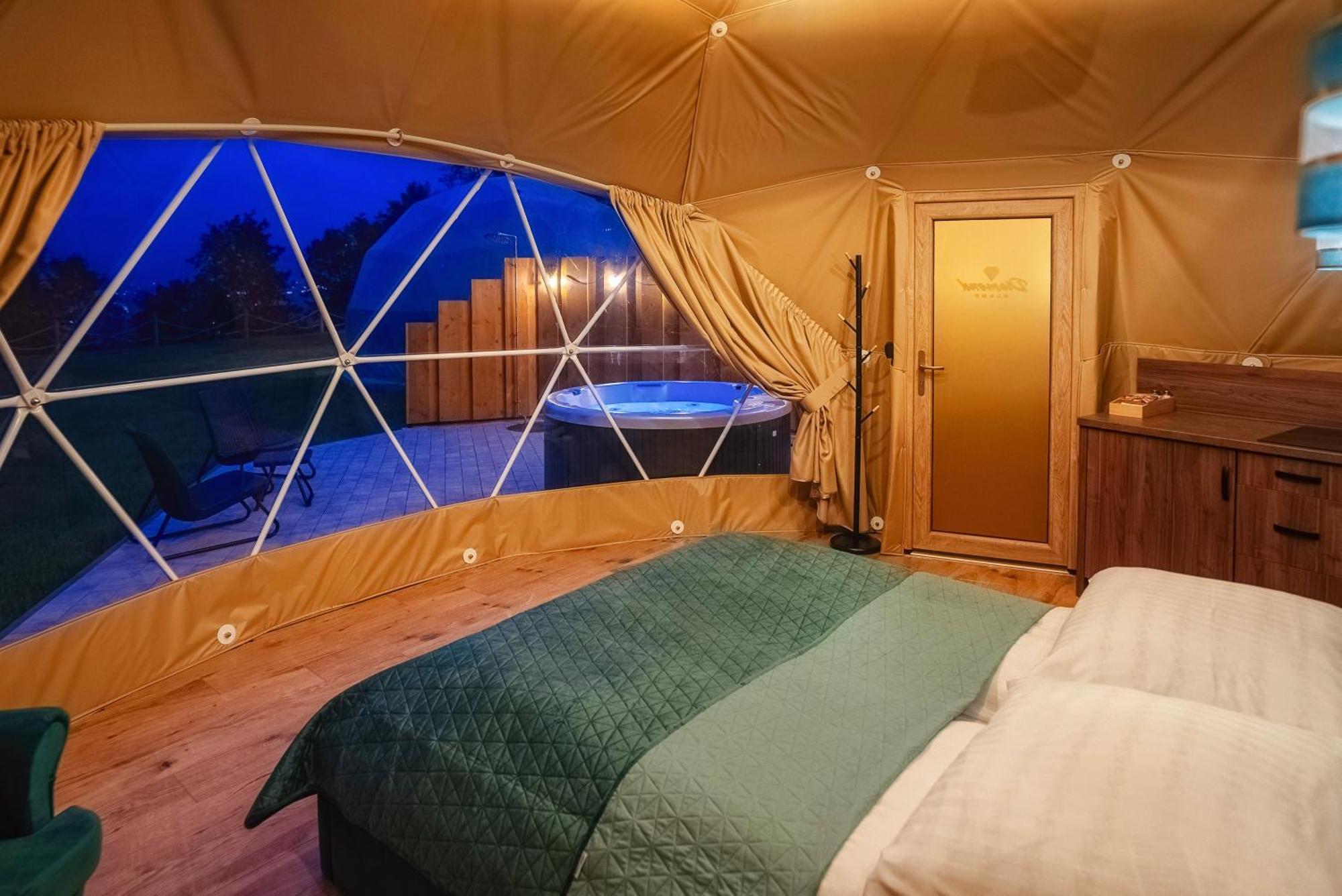 Diamond Glamp & Jacuzzi Hotel Zakopane Bagian luar foto
